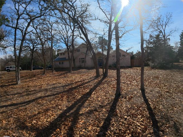 119 Briarwood LN, Elgin, TX 78621