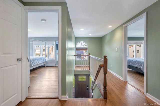 24 Worden Place, West Babylon, NY 11704