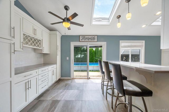 24 Worden Place, West Babylon, NY 11704