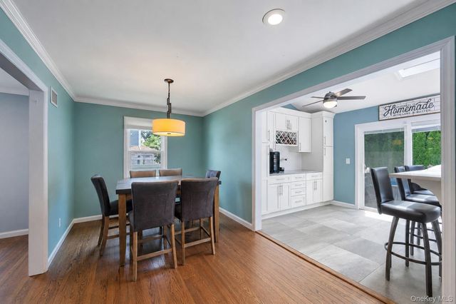 24 Worden Place, West Babylon, NY 11704