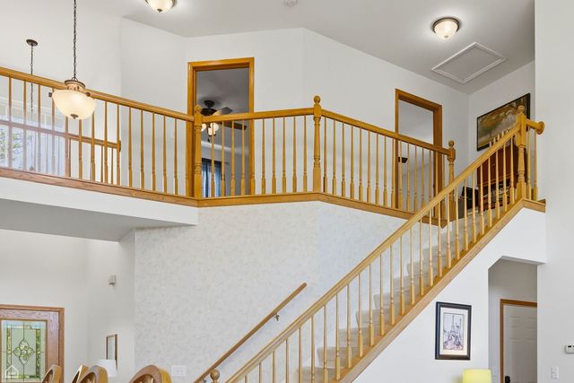 1017 Wheatland Drive, Crystal Lake, IL 60014