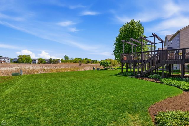 1017 Wheatland Drive, Crystal Lake, IL 60014