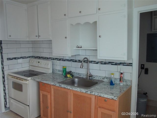 12756 Prospect Avenue, Warren, MI 48089