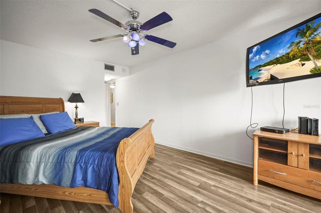 4902 38TH WAY S 309, St Petersburg, FL 33711