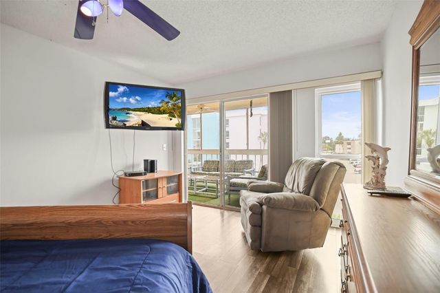 4902 38TH WAY S 309, St Petersburg, FL 33711