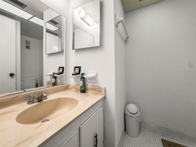 4902 38TH WAY S 309, St Petersburg, FL 33711