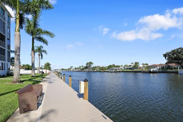 4902 38TH WAY S 309, St Petersburg, FL 33711