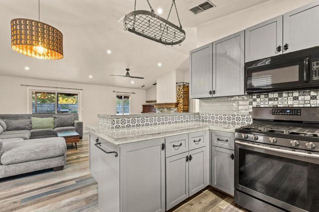 434 Whiterock Dr, Yuba City, CA 95991