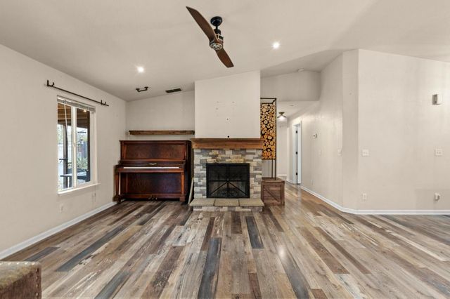 434 Whiterock Dr, Yuba City, CA 95991