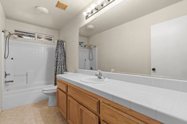 434 Whiterock Dr, Yuba City, CA 95991