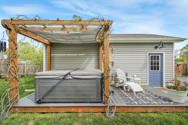 1111 LOSSING AVE, Colonial Beach, VA 22443