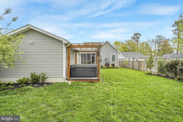 1111 LOSSING AVE, Colonial Beach, VA 22443
