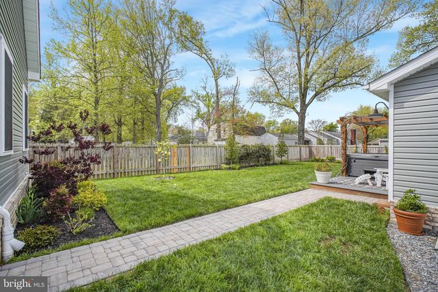 1111 LOSSING AVE, Colonial Beach, VA 22443