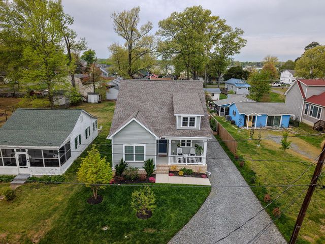 1111 LOSSING AVE, Colonial Beach, VA 22443