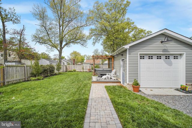 1111 LOSSING AVE, Colonial Beach, VA 22443
