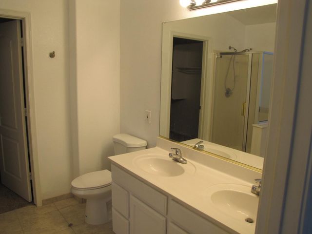 2315 S Peppertree Drive, Gilbert, AZ 85295