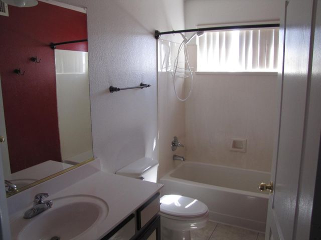 2315 S Peppertree Drive, Gilbert, AZ 85295