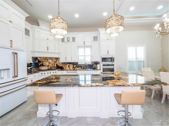 2712 W Chesterfield Avenue, Edinburg, TX 78539