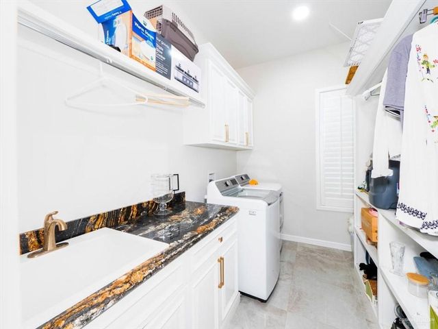 2712 W Chesterfield Avenue, Edinburg, TX 78539