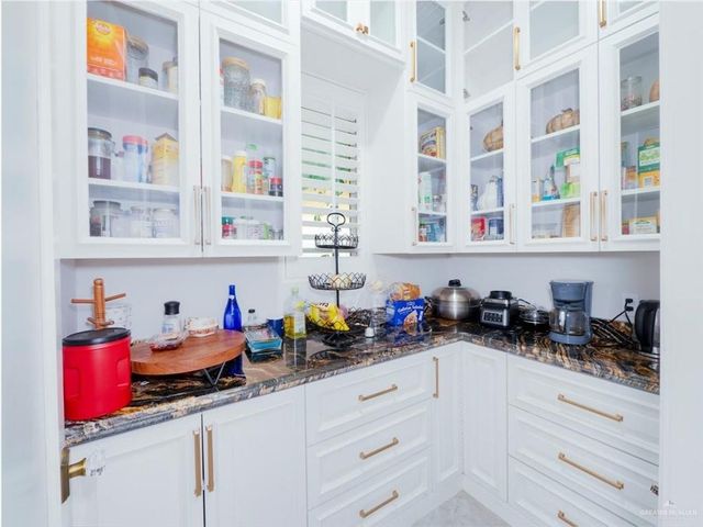 2712 W Chesterfield Avenue, Edinburg, TX 78539