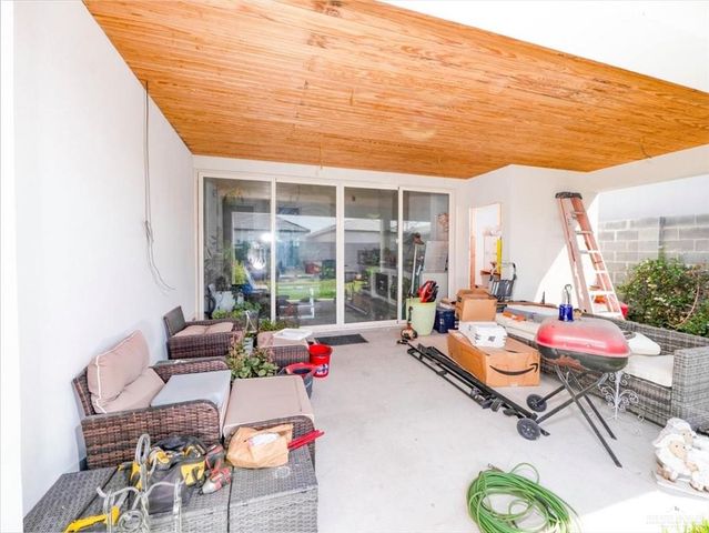 2712 W Chesterfield Avenue, Edinburg, TX 78539