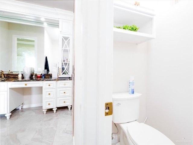 2712 W Chesterfield Avenue, Edinburg, TX 78539