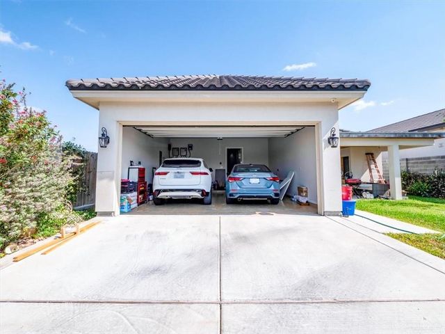 2712 W Chesterfield Avenue, Edinburg, TX 78539