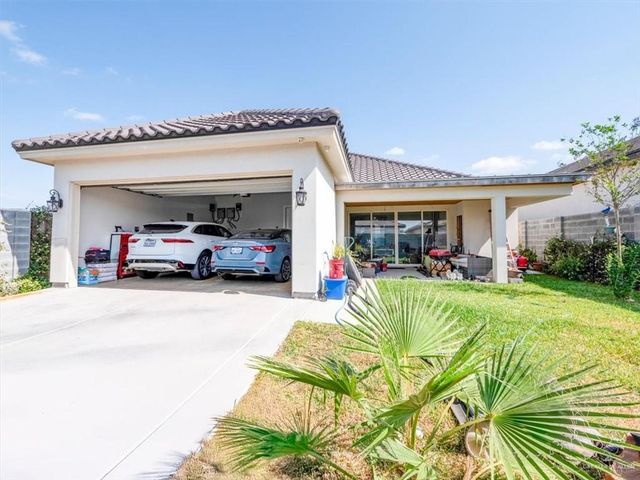 2712 W Chesterfield Avenue, Edinburg, TX 78539