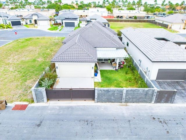 2712 W Chesterfield Avenue, Edinburg, TX 78539