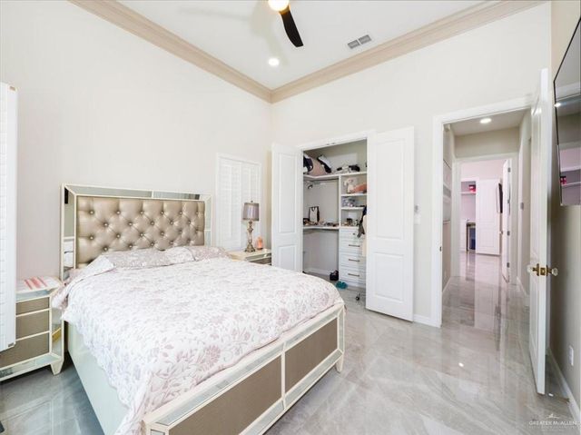 2712 W Chesterfield Avenue, Edinburg, TX 78539