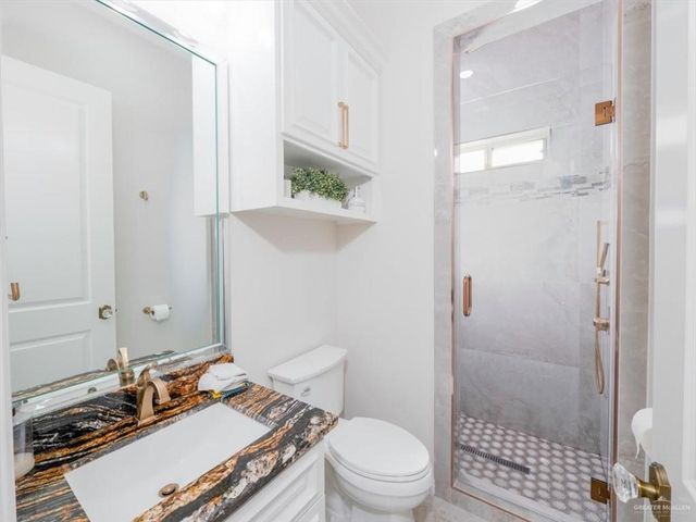 2712 W Chesterfield Avenue, Edinburg, TX 78539