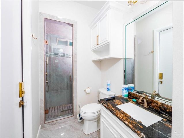 2712 W Chesterfield Avenue, Edinburg, TX 78539