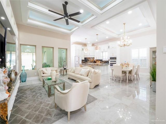 2712 W Chesterfield Avenue, Edinburg, TX 78539