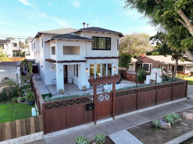 371 La Mesa Avenue, Encinitas, CA 92024