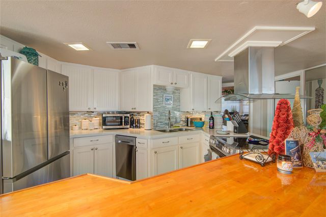 83 Dolphin Lane, Freeport, TX 77541