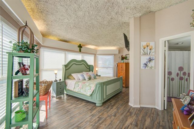 83 Dolphin Lane, Freeport, TX 77541