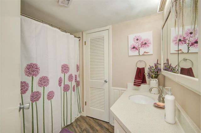 83 Dolphin Lane, Freeport, TX 77541