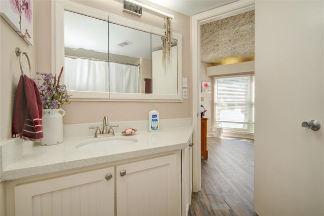 83 Dolphin Lane, Freeport, TX 77541