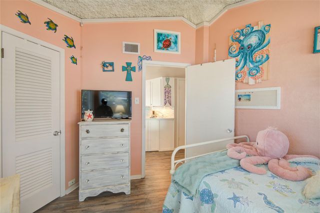 83 Dolphin Lane, Freeport, TX 77541