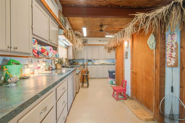 83 Dolphin Lane, Freeport, TX 77541