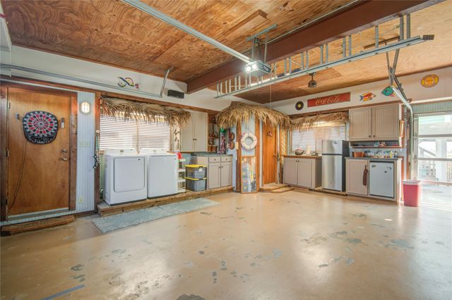 83 Dolphin Lane, Freeport, TX 77541