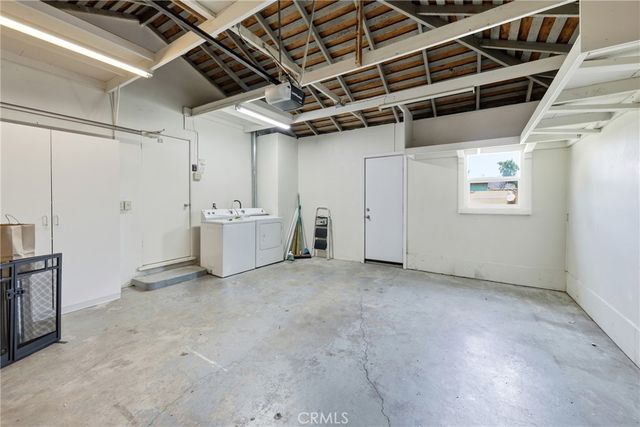 1415 E Walnut, Orange, CA 92867