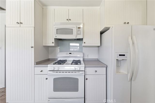 1415 E Walnut, Orange, CA 92867