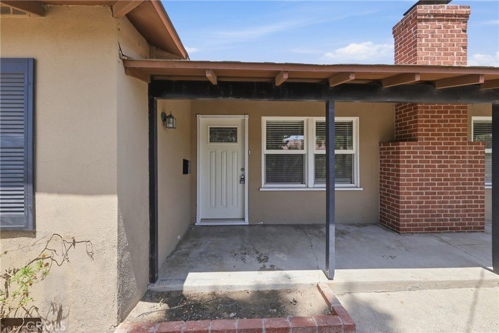 1415 E Walnut, Orange, CA 92867