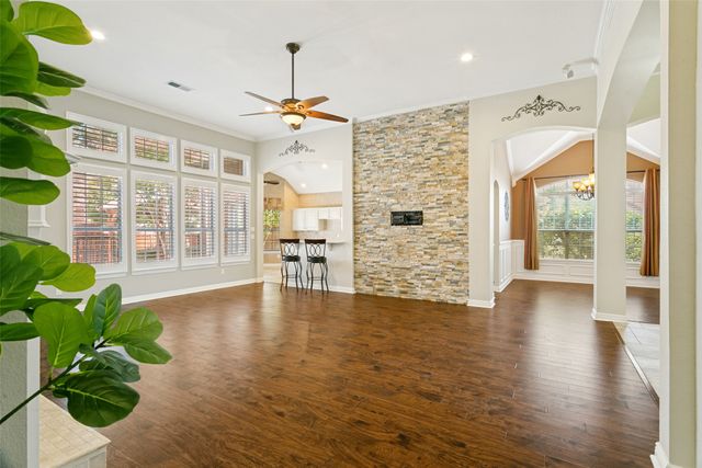 5713 Kelly Court, Haltom City, TX 76137