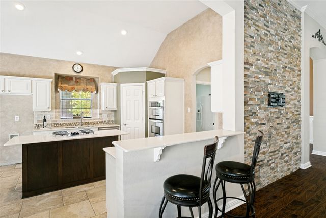 5713 Kelly Court, Haltom City, TX 76137