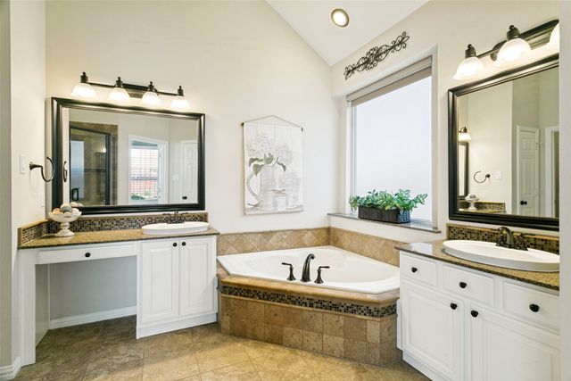5713 Kelly Court, Haltom City, TX 76137