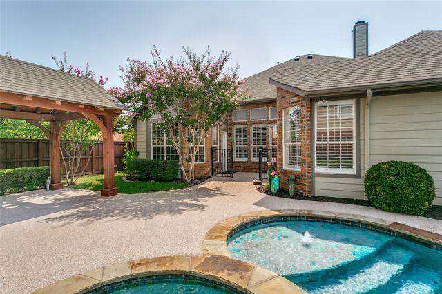 5713 Kelly Court, Haltom City, TX 76137