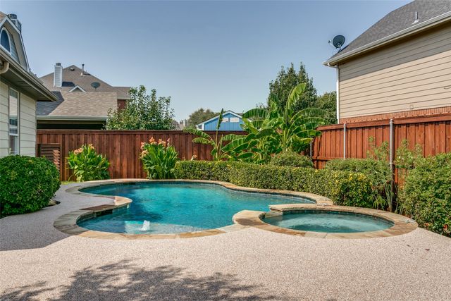 5713 Kelly Court, Haltom City, TX 76137