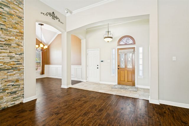 5713 Kelly Court, Haltom City, TX 76137